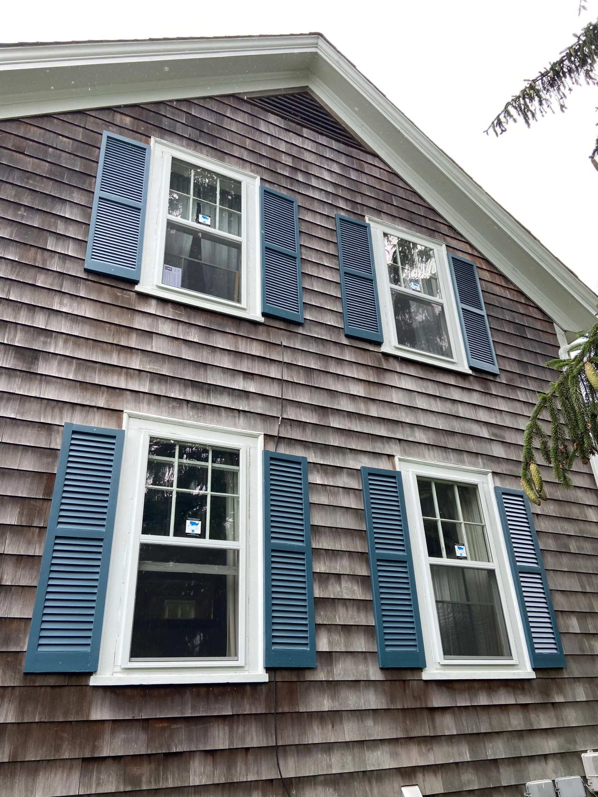 Prepare your home to sell with repainted shutters